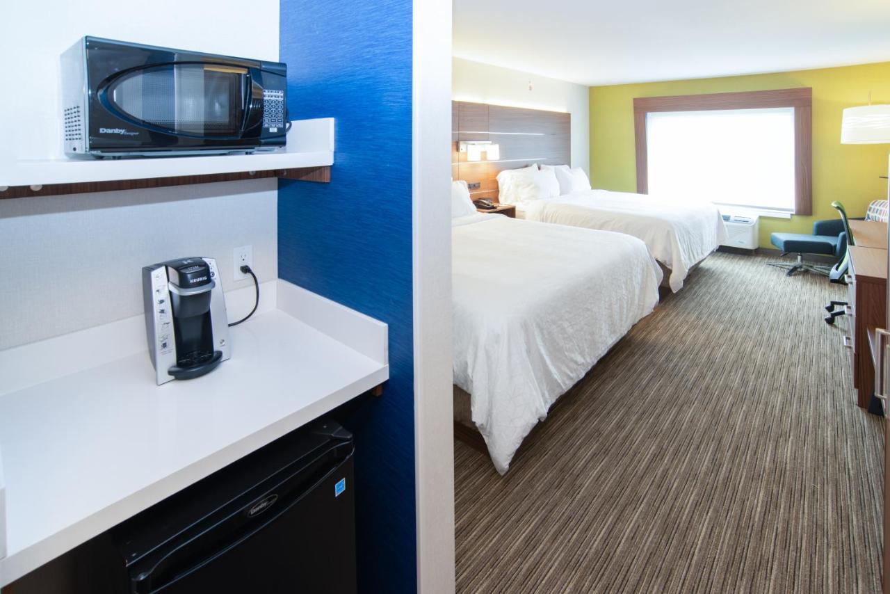 Holiday Inn Express & Suites - North Battleford By Ihg Exterior foto