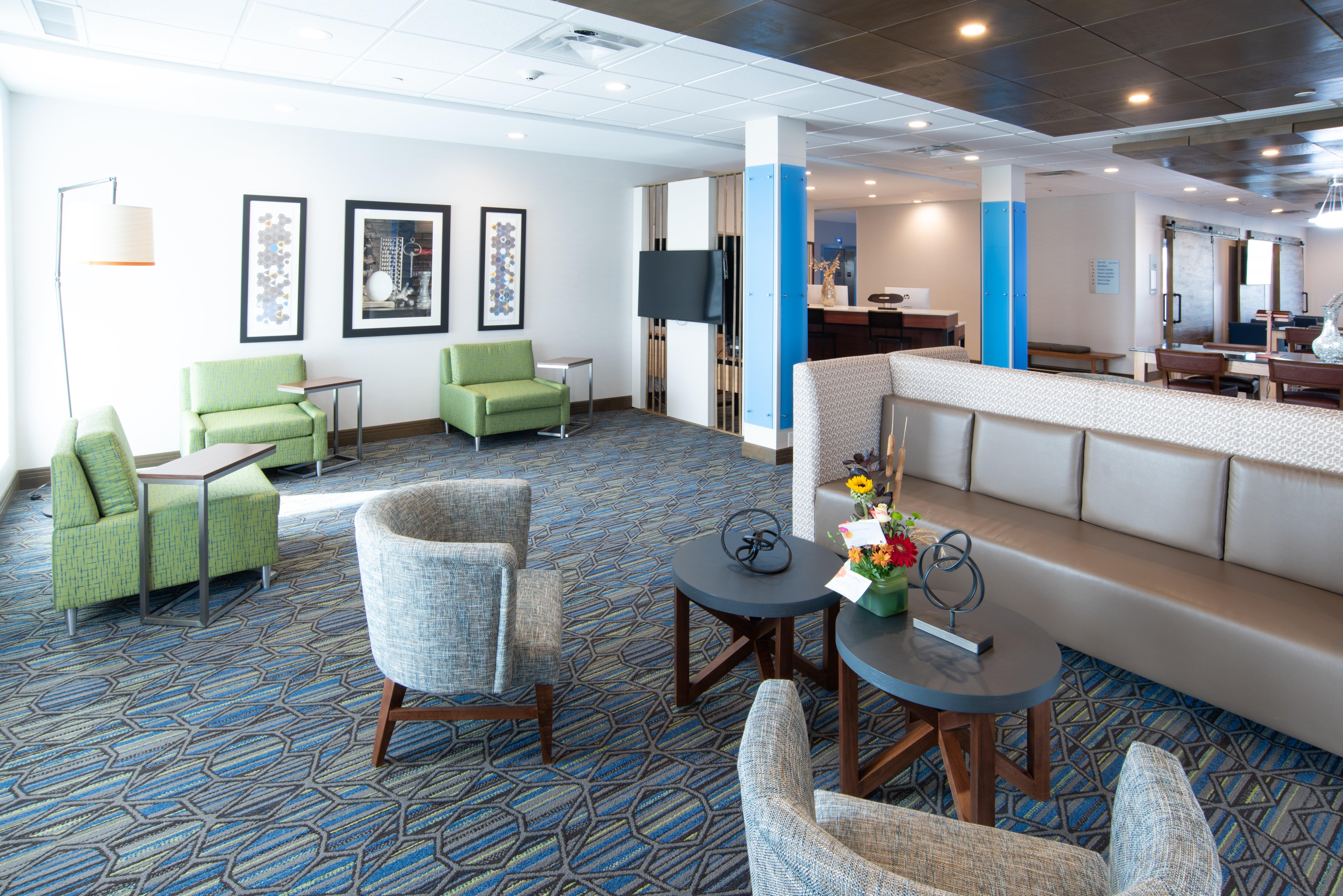 Holiday Inn Express & Suites - North Battleford By Ihg Exterior foto