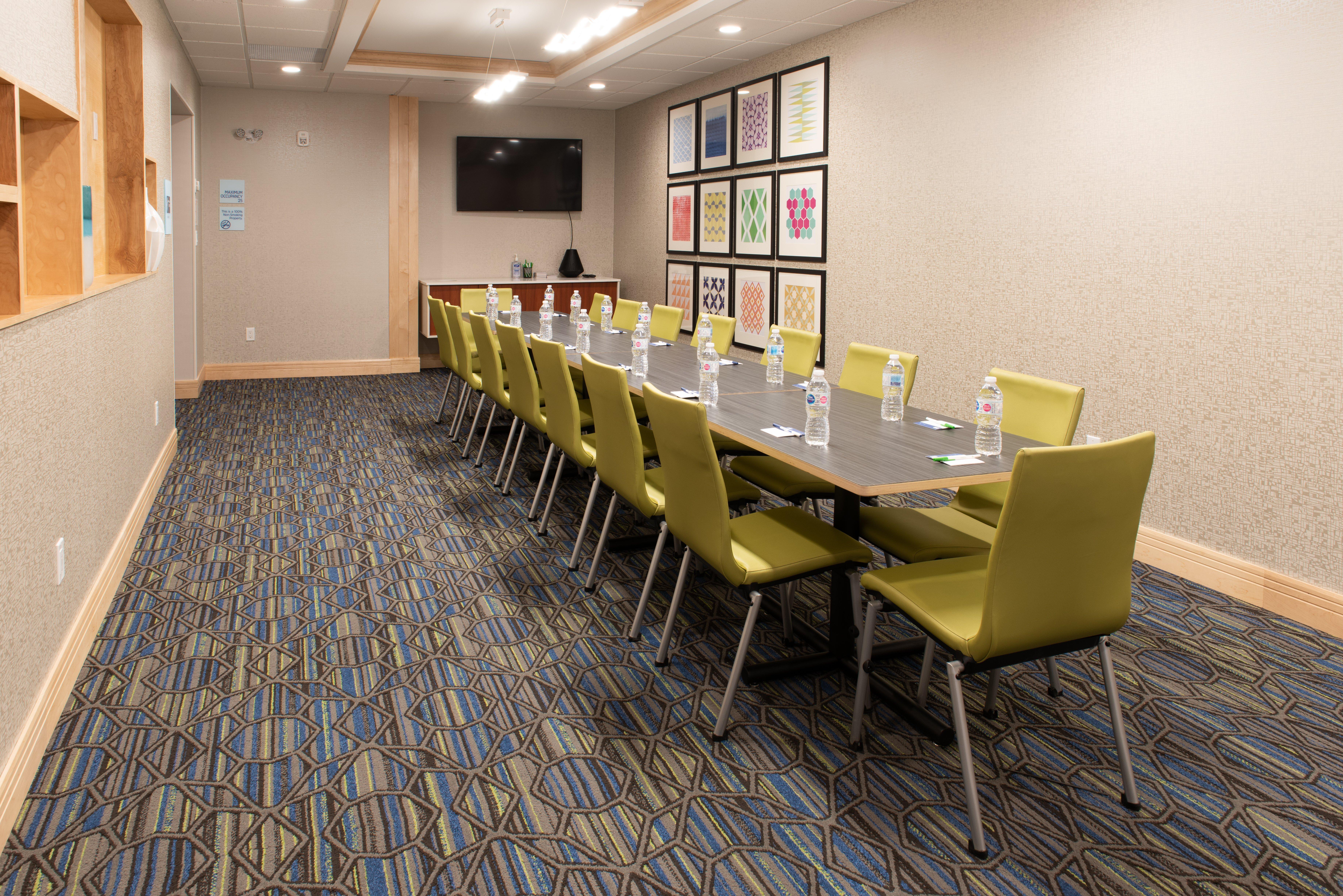 Holiday Inn Express & Suites - North Battleford By Ihg Exterior foto