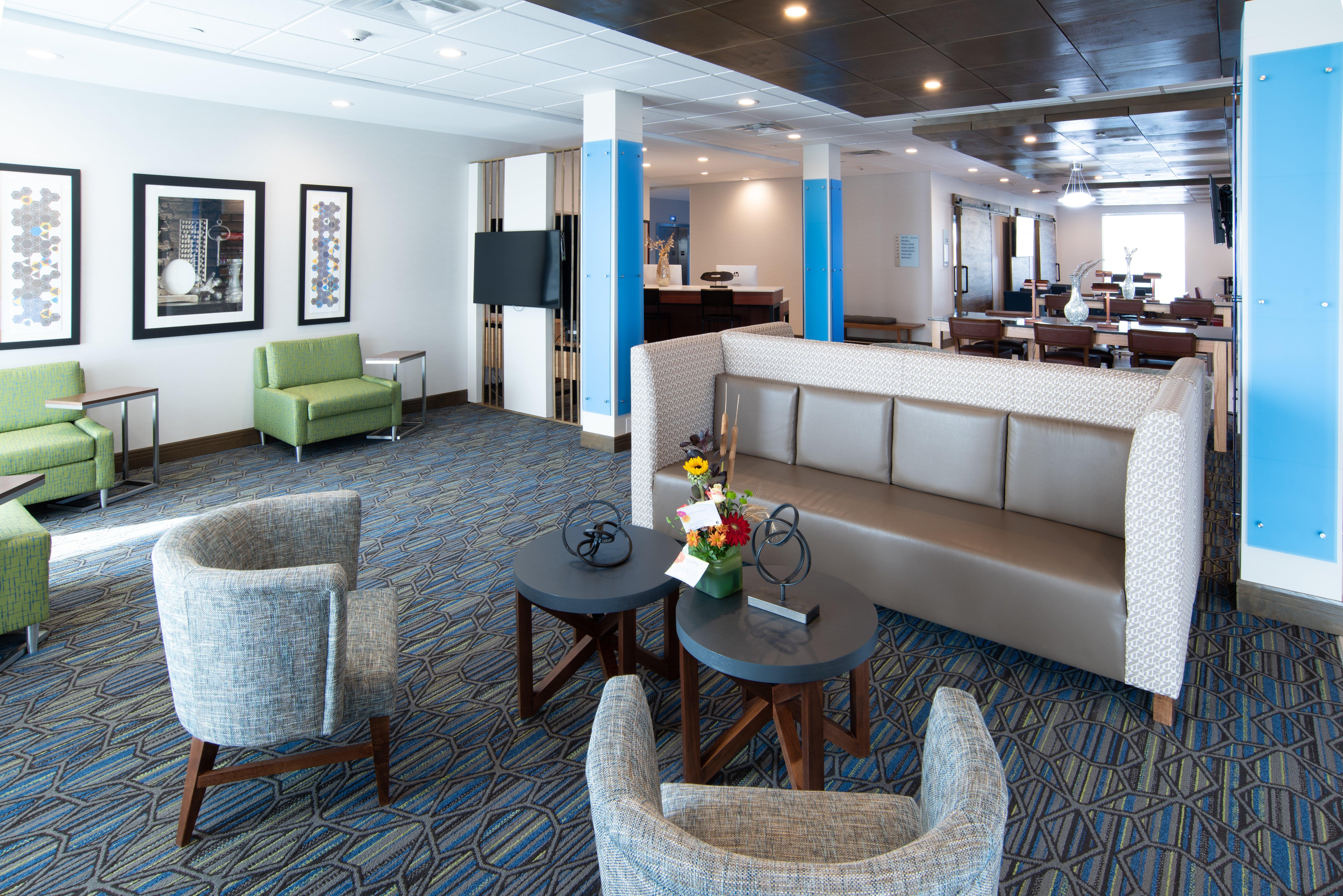 Holiday Inn Express & Suites - North Battleford By Ihg Exterior foto